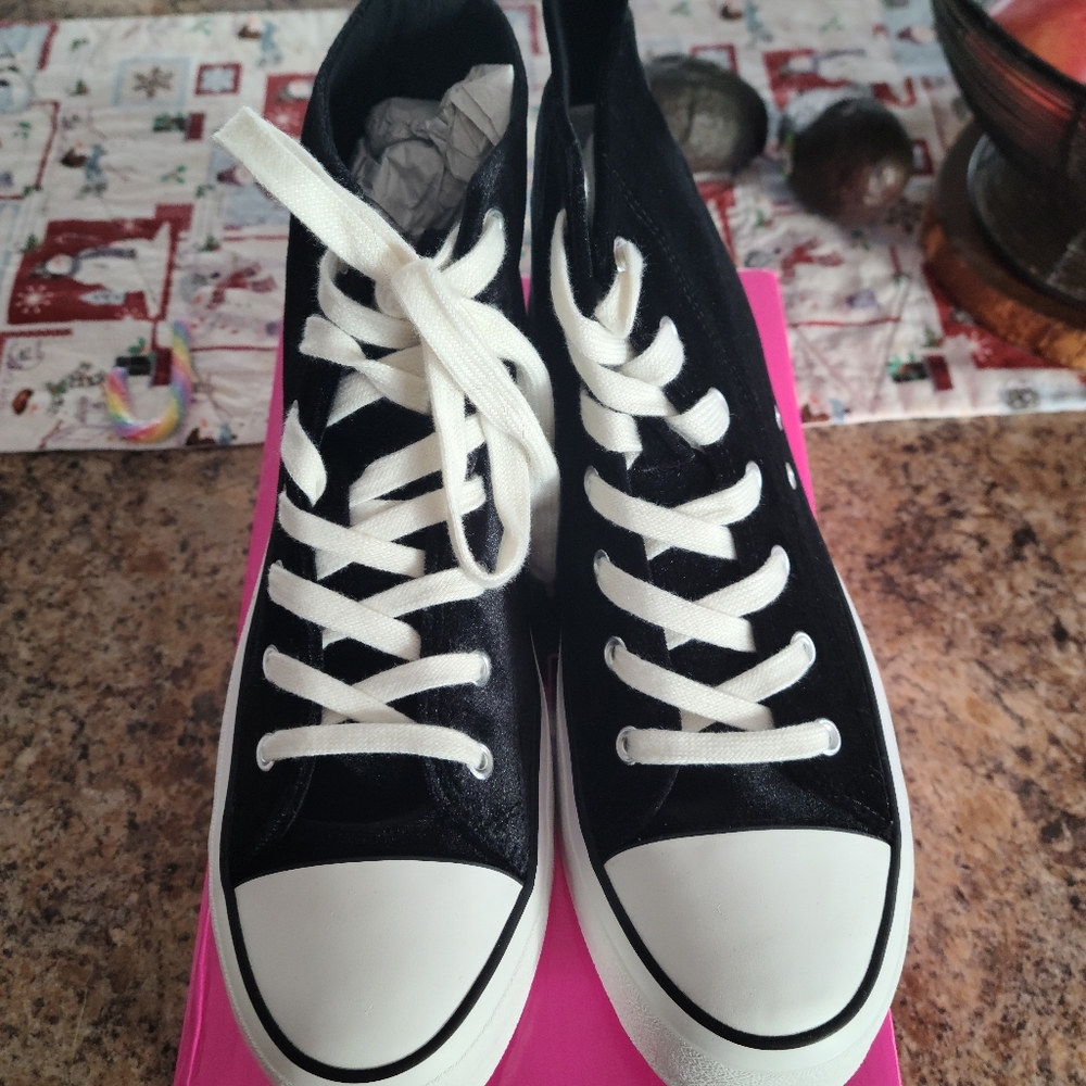 Corky's boots size 11